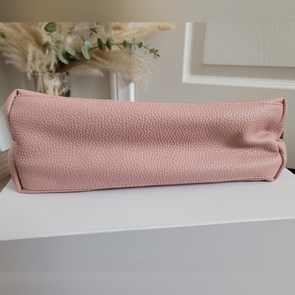 Manou XL Cosmetic Pouch - Picture 6 of 10